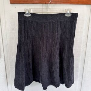 Cabi Women’s Elegant Charcoal Grey Stretchy Sweater Skirt